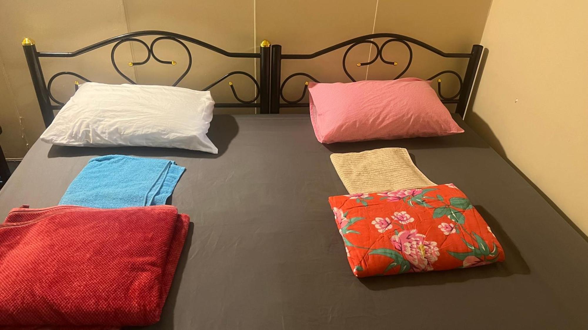 W District Hostel 曼谷 外观 照片